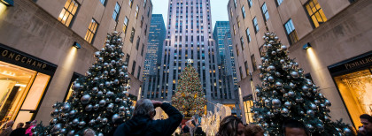 Berühmter Weihnachtsbaum vor dem Rockefeller Center, New York