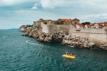 Städtetrip nach Kroatien, Stadtmauern und Meer