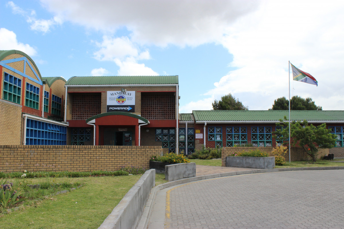 Mandalay Grundschule von vorne 