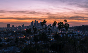Blick auf Los Angeles bei Sonnenuntergang 