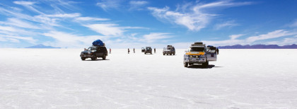 4x4 Wagen in der Salzwüste Boliviens