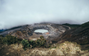 Blick auf einen Vulkan in Costa Rica 