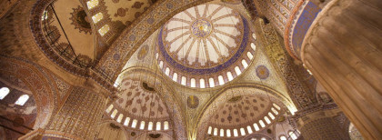 Blick auf eine Decke von einer Kirche in der Türkei