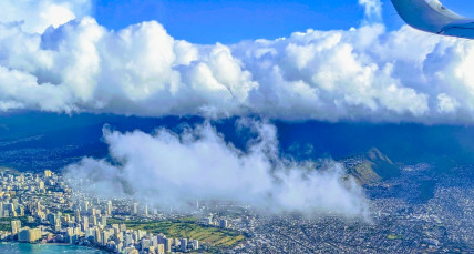 Blick auf die Küste von Honolulu auf Hawaii