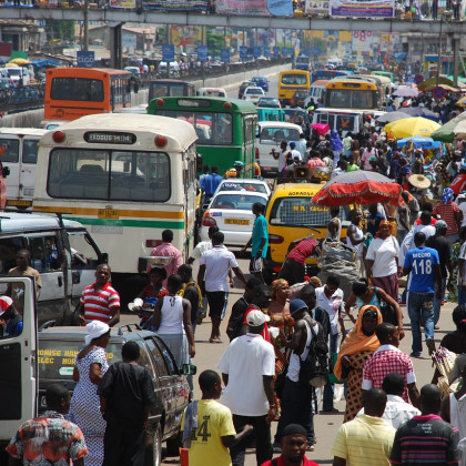 Straßengetümmel in Ghana