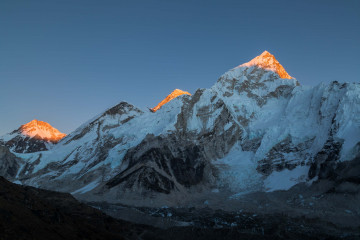 Ein großer Berg in Nepal