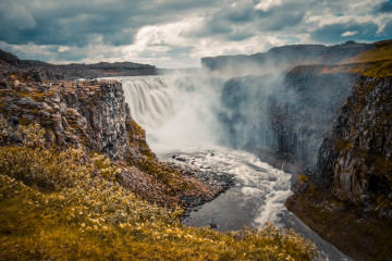 Die schönen Dettifoss Wasserfälle bei Tag
